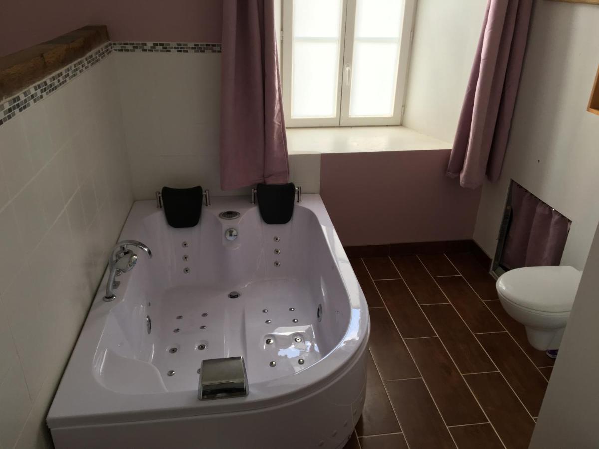 Domaine Des Tours Vauquelin Bed and Breakfast Putanges Buitenkant foto